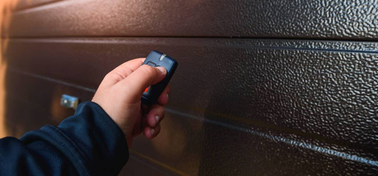 automatic door opener with remote control in Castaic