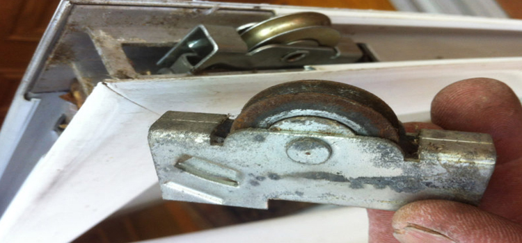 screen door roller repair in Castaic